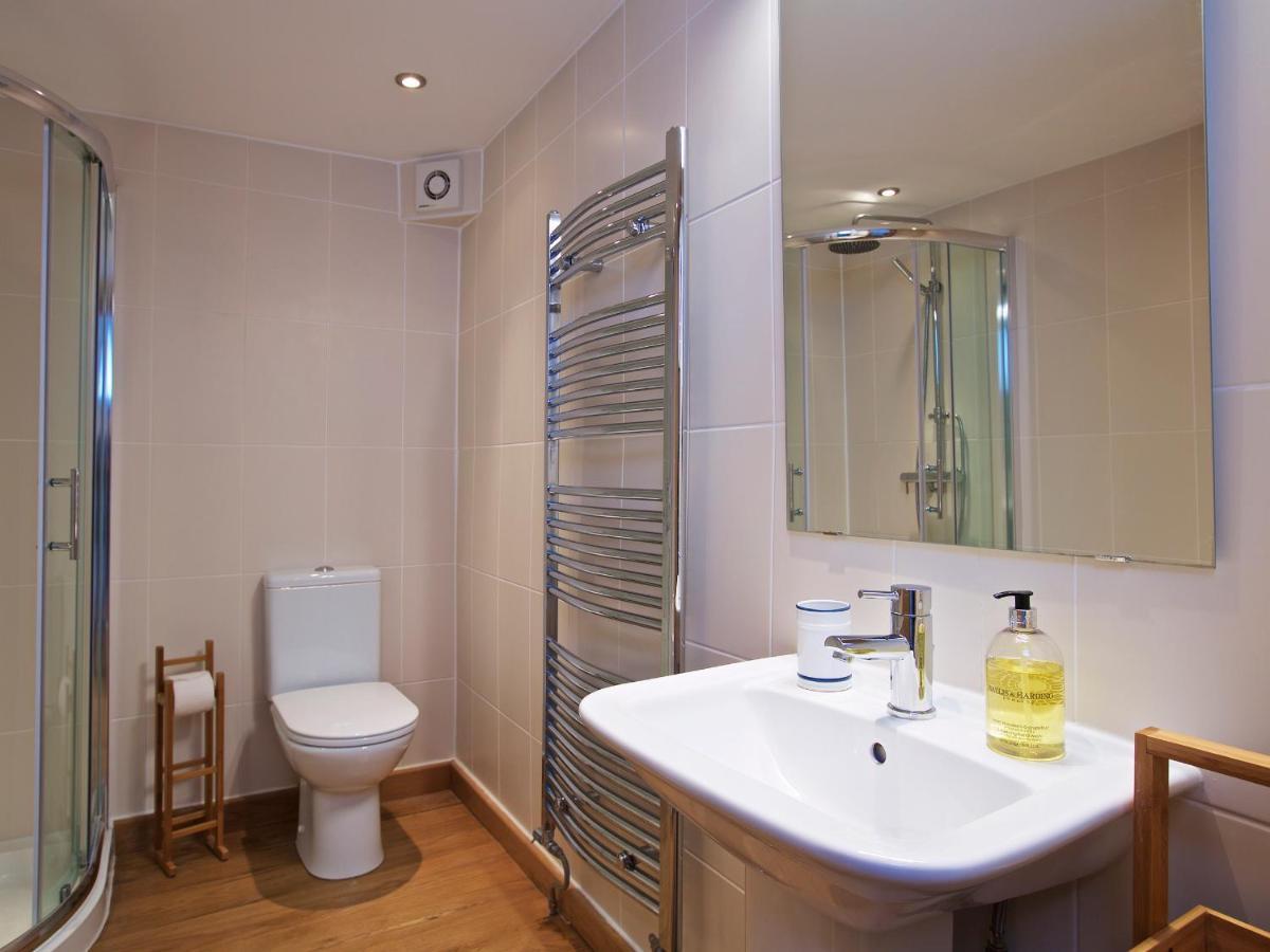 11 Ridge Hill * Dartmouth